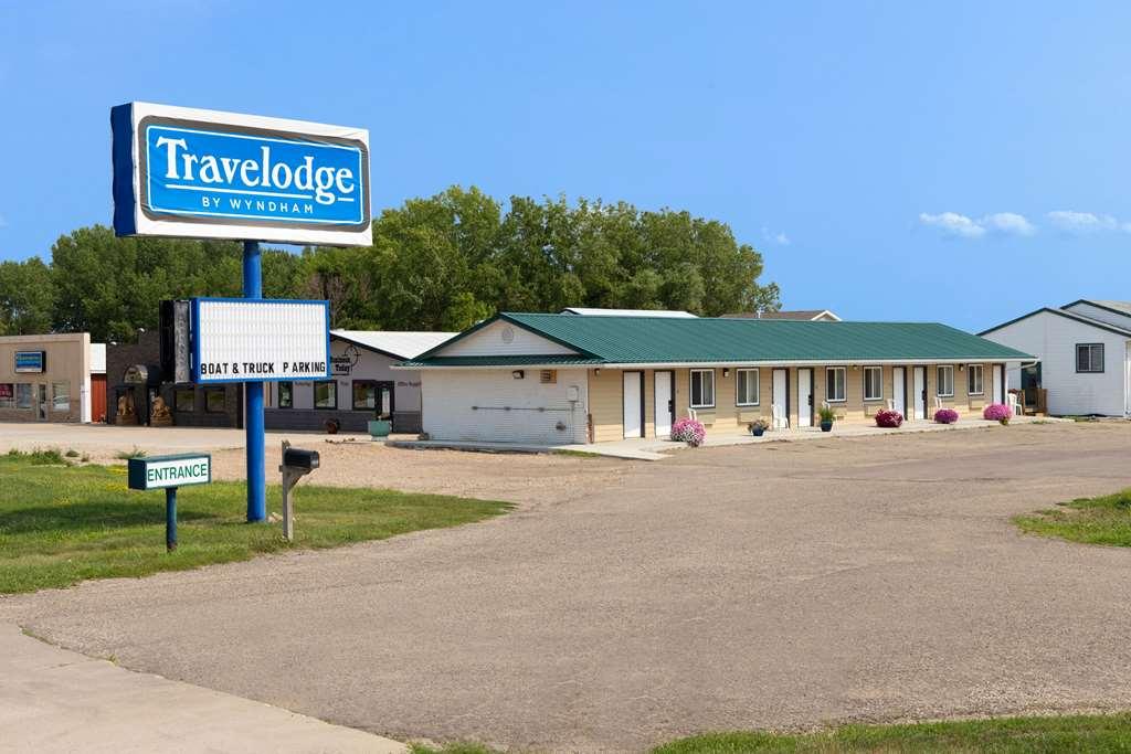 Travelodge By Wyndham Spirit Lake/Okoboji Exterior photo